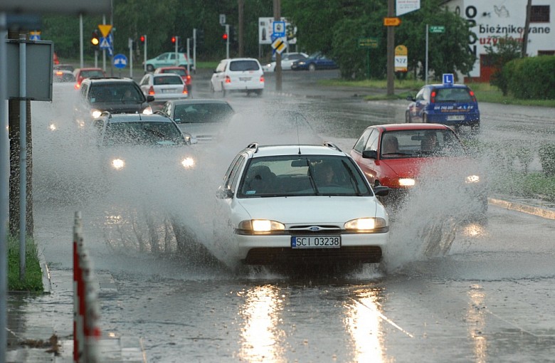 Uwaga, wydano 2 stopień zagrożenia