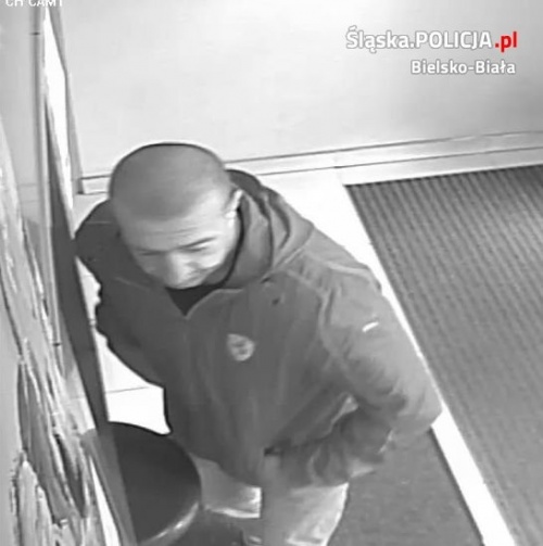 Okradł bankomaty. Czy ktoś rozpoznaje sprawcę?
