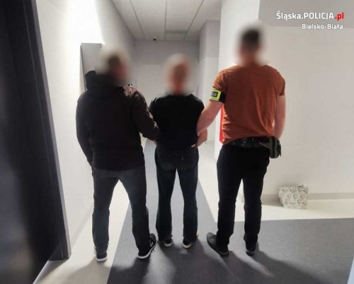 Policjanci zatrzymali sprawcę podłożenia granatu na torach